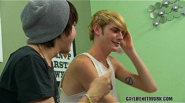 Young gay facialized after anal plow 