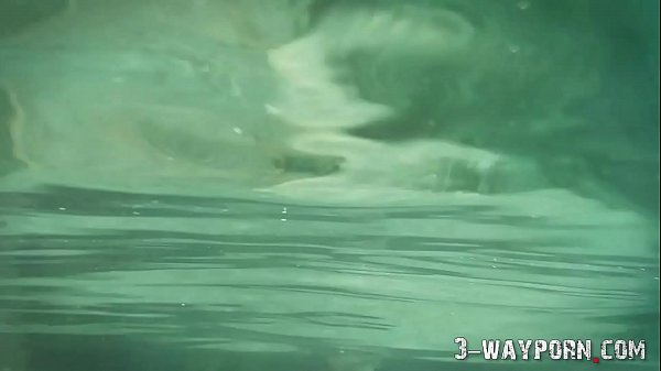 Play MP4 - Outdoor Threesome with 2 Blonde Teen