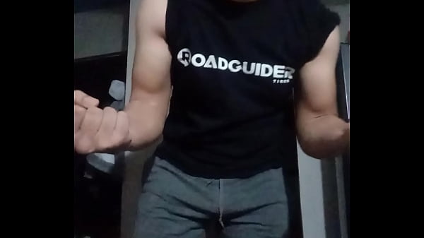 Nonton Biceps thumbnail