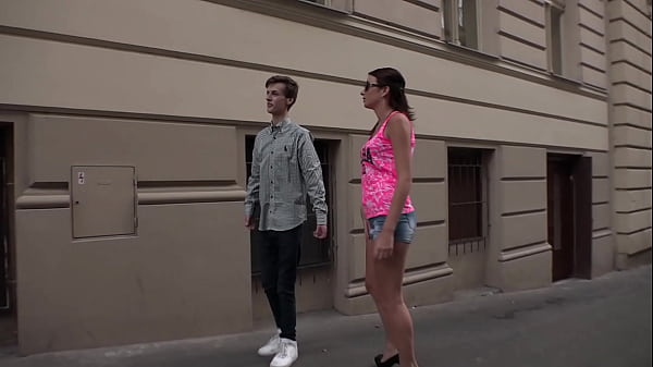 Nonton A Poor Guy Watches His Wife's Ass And Pussy Being Used By A Strange Black Man, Then Licks Up His Cum Left On Her thumbnail
