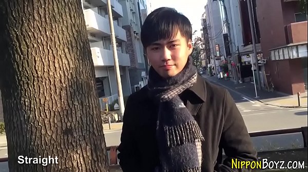 Japanese teen tugs n cums