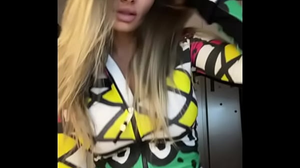 Nonton Tits Or Ass, That Is The Question thumbnail