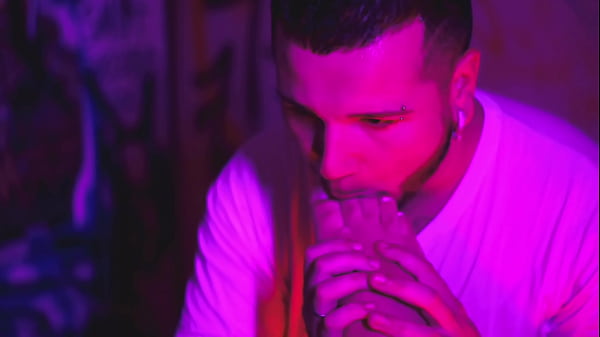 Bbw Foot Worship & Pussy Licking thumbnail