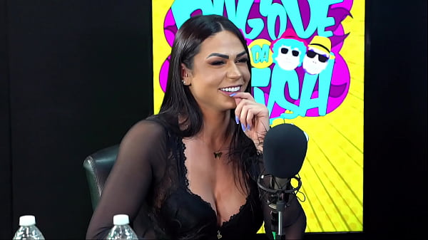 Peito bem gostoso com piercing