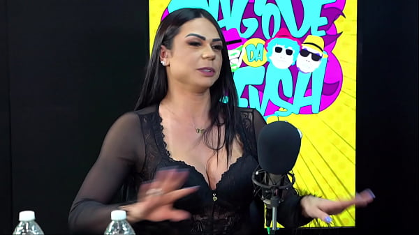 Peito grande e_gostoso_da morena safadacom piercing Danny Mancinni