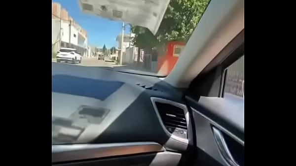 Chacal amanecido es convencido para recuperarse en un motel y nos lo follamos deli 