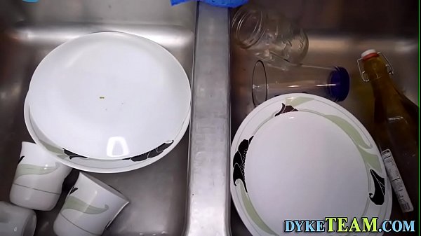 Teen domina rides face