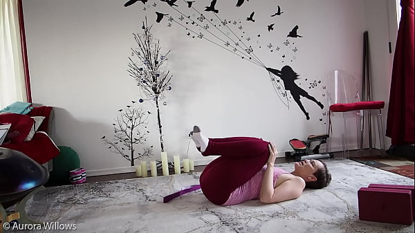 Play MP4 - Yoga Lesson 373