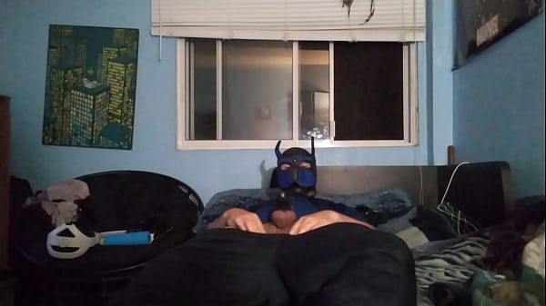 Play MP4 - I masturbate with my chastity cage