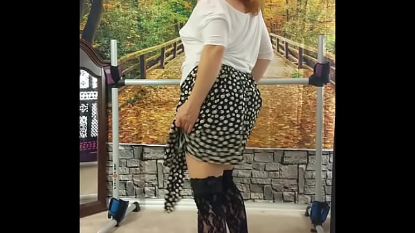 Nonton Wife Shows Ass thumbnail