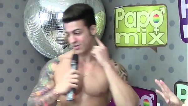 Play MP4 - Gogoboy Michell Santos no PapoMix - Exibido em junho de 2016