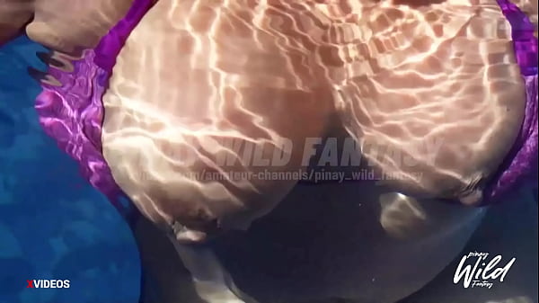 Busty_Pinay pinakita ang kanyang malaking Susohabang_nasa Pool