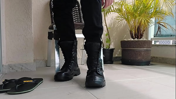 COLOCANDO MINHA BOTA DE TRABALHO 