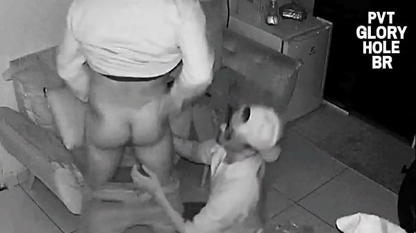 Play MP4 - PEDREIRO H&Eacute;TERO CASADO DOTADO UNCUT DEU PERDIDO NA ESPOSA PARA GOZAR NA MINHA BOCA DE MADRUGADA&period;&period;&period; &lpar;COMPLETO NO RED&rpar;