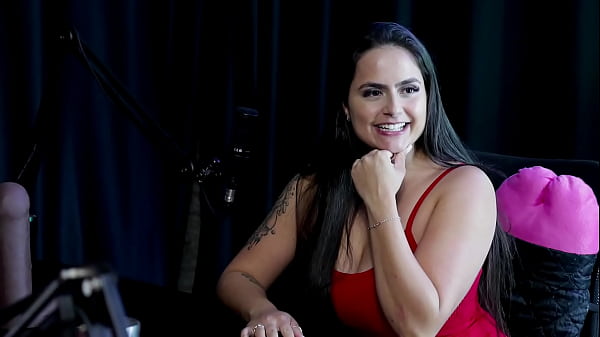 Safada most os gndes peitos e demonst seu boquete depois de dizer que deu a primei vez novinha, n&atilde;o gosta de lubrificante, quer que goze dentro, - Burguesa (WATCH ON: SHEER/RED) 