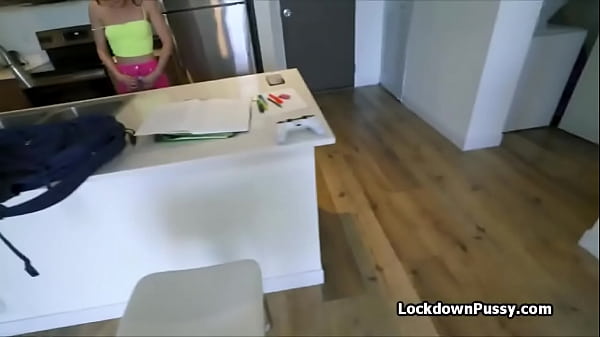 Sucked by Kylie next door_during lockdown