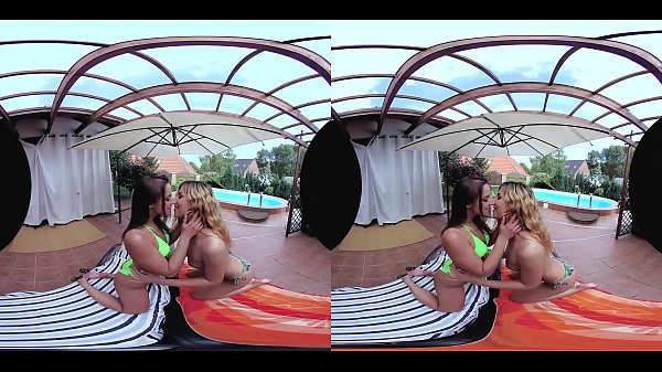 Play MP4 - Keeper Gets Lucky