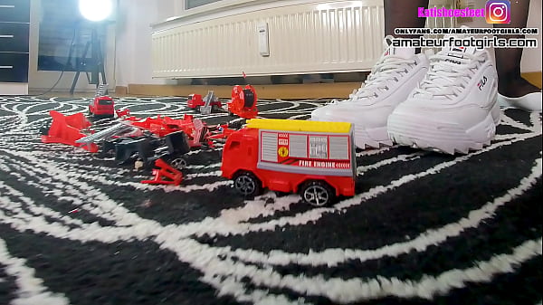 Crush smashes 5_fire cars ballerinas sneakers high heelsNylons_Girl totally destroys 5_fire engines shesmashes5 cars_in a rowand with 4 different shoes ballerinas sneakers_high heels