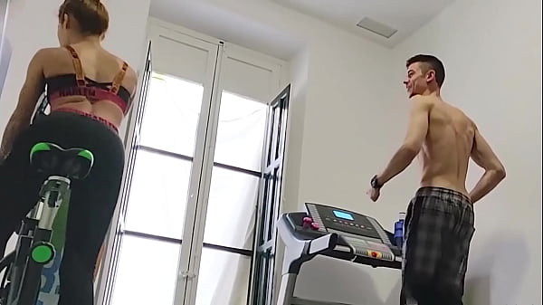 Nonton We Exchange Cardio For A Good Blowjob And Tasty Sex In My Home Gym thumbnail