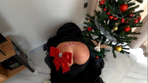 Courier delivered the_parcel and Cum in the Ass to hisWife