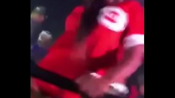 Play MP4 - Live pussy eating contest