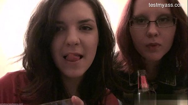 Young amateur deepthroatcum swallow