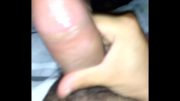 Jugando con mi pija un rato