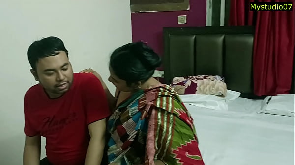Play MP4 - Desi Bhabhi Hidden Cam Sex&excl; With clear conversation
