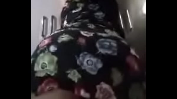 MINHA AMIGA REBOLANDO NA FRENTE DA WEBCAM 