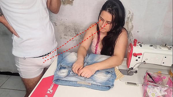 Costureira Casada Deixa Cliente De Pau Duro! thumbnail