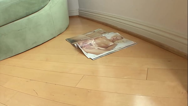 Play MP4 - Horny Babe Sucks and Fucks an Hard BBC Dry