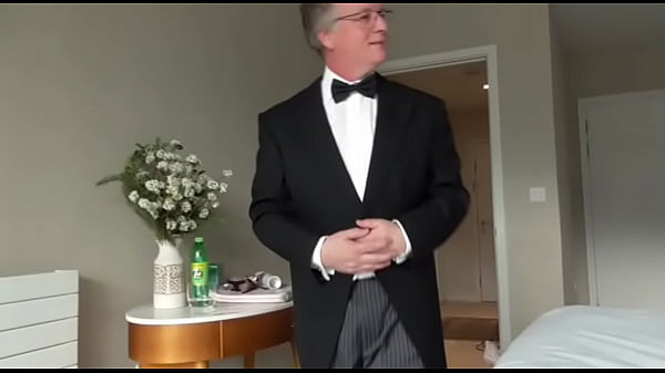 Lady melissa honey needs a massage from bad butler 