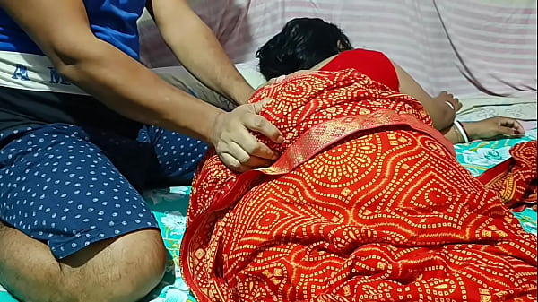 Play MP4 - My Desi Wife enjoyed naughty massage and hot fuck