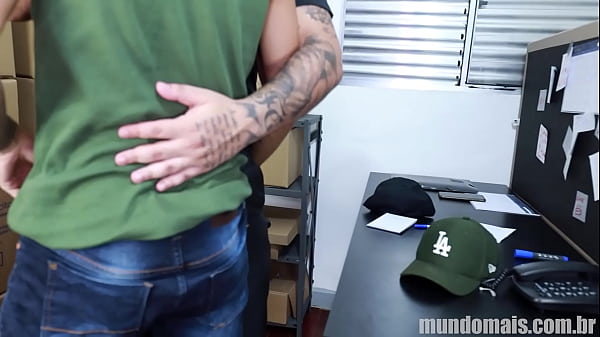 Security guards having sex at lunch 