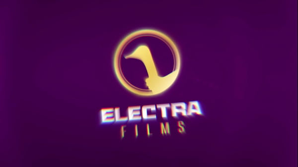 Play MP4 - Parroquiano con dolor en el pecho busca enfermera culona para que le suba la bilirrubina