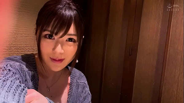 ハメ撮り 超長舌のicup巨乳おっぱい 美人、爆乳、極上フェラ、色白四拍子ちんぽ2000本安打の史上最高のビッチ公開 超肉食系キャバ嬢 Vネックが過ぎる胸元ざっくりニックから覗く乳がエロい パイズリ ハメ撮り コスプレ 長身 中出し 爆乳 巨乳 キャバ嬢 風俗嬢 素人 thumbnail