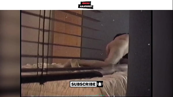 Play MP4 - Flagra de jovem morena da igreja fazendo sexo com o zelador do edif&iacute;cio em que vive