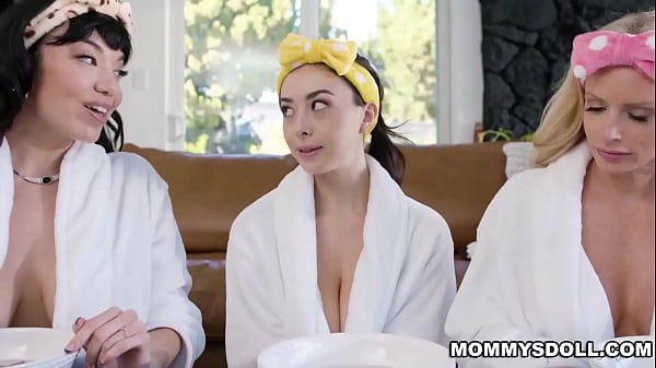 BUsty lesbian stepmoms fucks their stepdaughter 