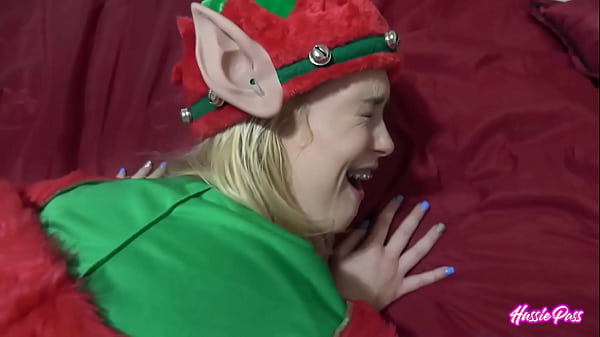 Anastasia knight gets her throat fucked by santa&rsquo;s giant gift 