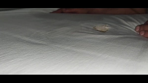 &icirc;mi ling sperma de pe saltea 