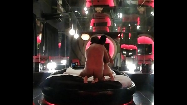 Ro y Lu. Video casero, veterano disfruta de chupar la pepita de mi se&ntilde_ora. A cambio de dinero