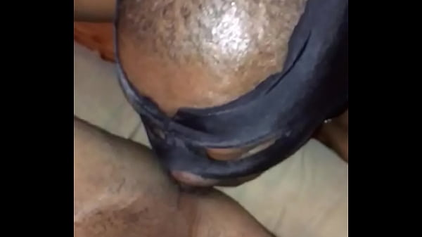 Play MP4 - A comer ese culito EAT THAT LATIN HOLE