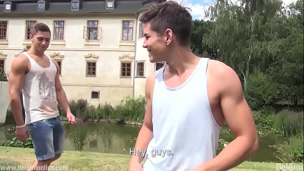 Play MP4 - Wild couple fucking BAREBACK with cumshot