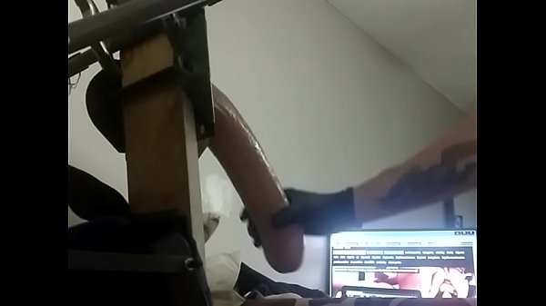 Play MP4 - Hole stretch