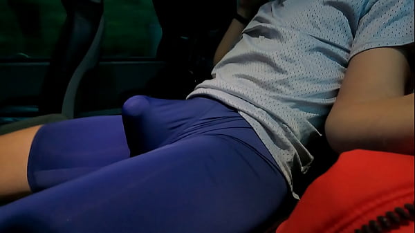 Play MP4 - I get on a bus in my underwear and masturbate with people who suspect me