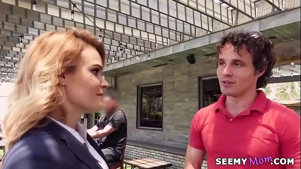 Blonde american milf blaten lee picked up 