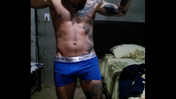 Play MP4 - De sunga branca &num;8 presente de f&atilde;