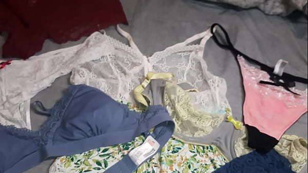 Play MP4 - Me vine en la lencer&iacute;a nueva de mi mejor amiga&comma; le dej&eacute; la leche para cuando lo estrene