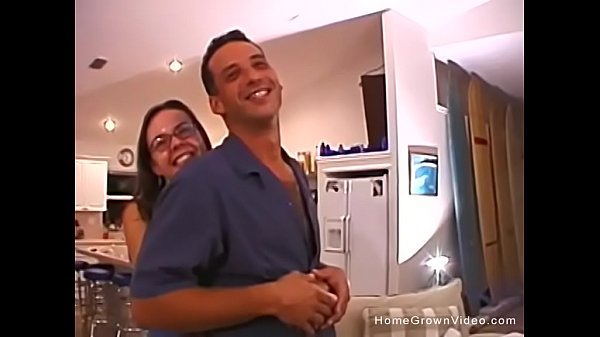 Play MP4 - Cute couple films their own homemade porn