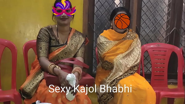 Play MP4 - मेरी बीबी ने  कहा मुझे बाजारू रण्डी  की तरह  मसलो  मेरी चुत  को कुत्ते की तरह चाटो मुझे गैर मर्दो से अपने सामने मुझे चुद्वाओ नहीं मैं  गैर मर्दो से चुदुँगी